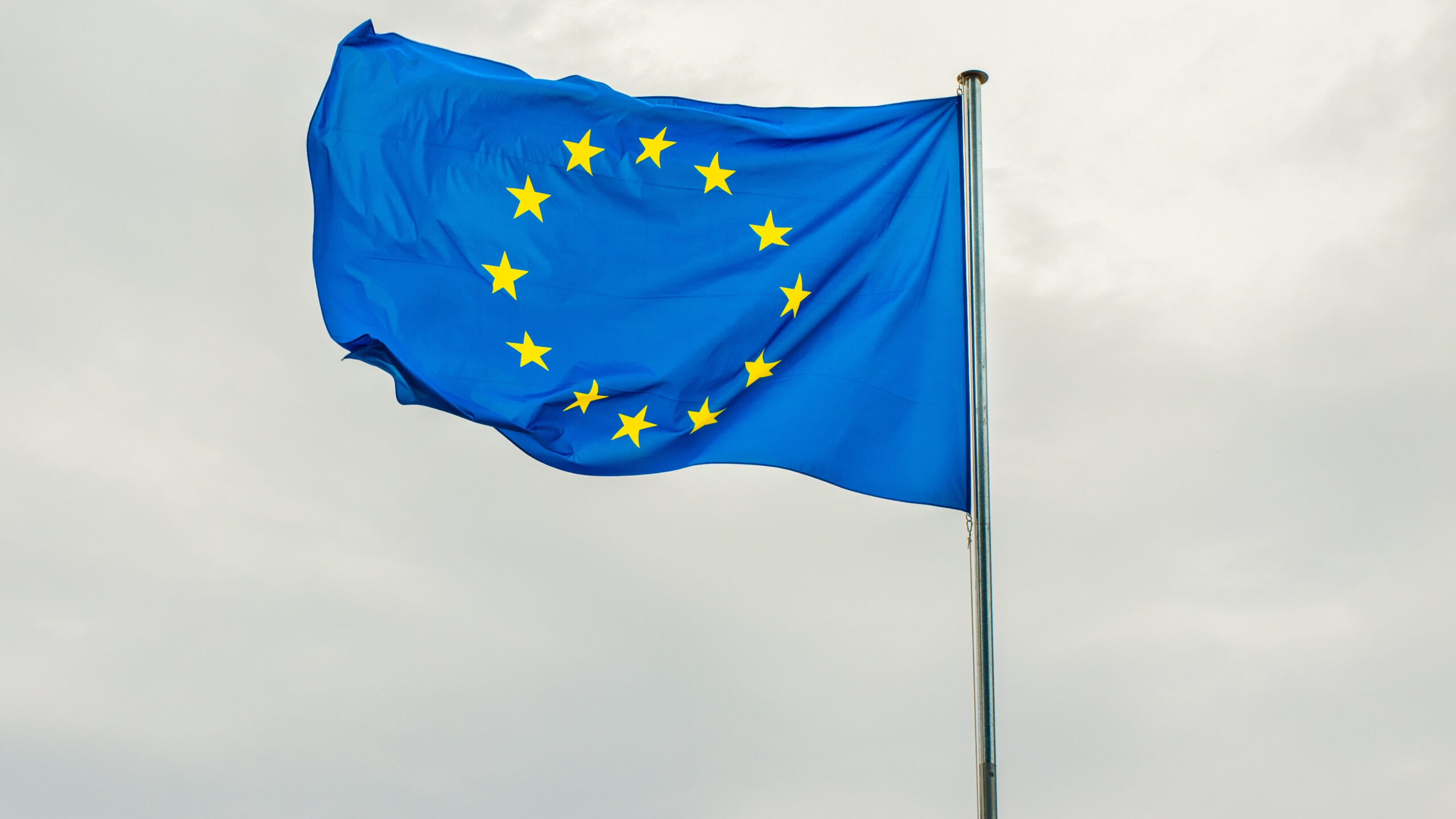 Αισθητή μείωση αιτήσεων ασύλου στην Ευρώπη το τελευταίο έτος σύμφωνα με νέα έκθεση