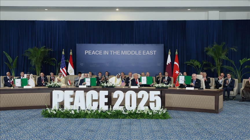 Υπογραφή της Συμφωνίας του Σαρμ ελ Σέιχ από ηγέτες για την ειρήνη στη Γάζα