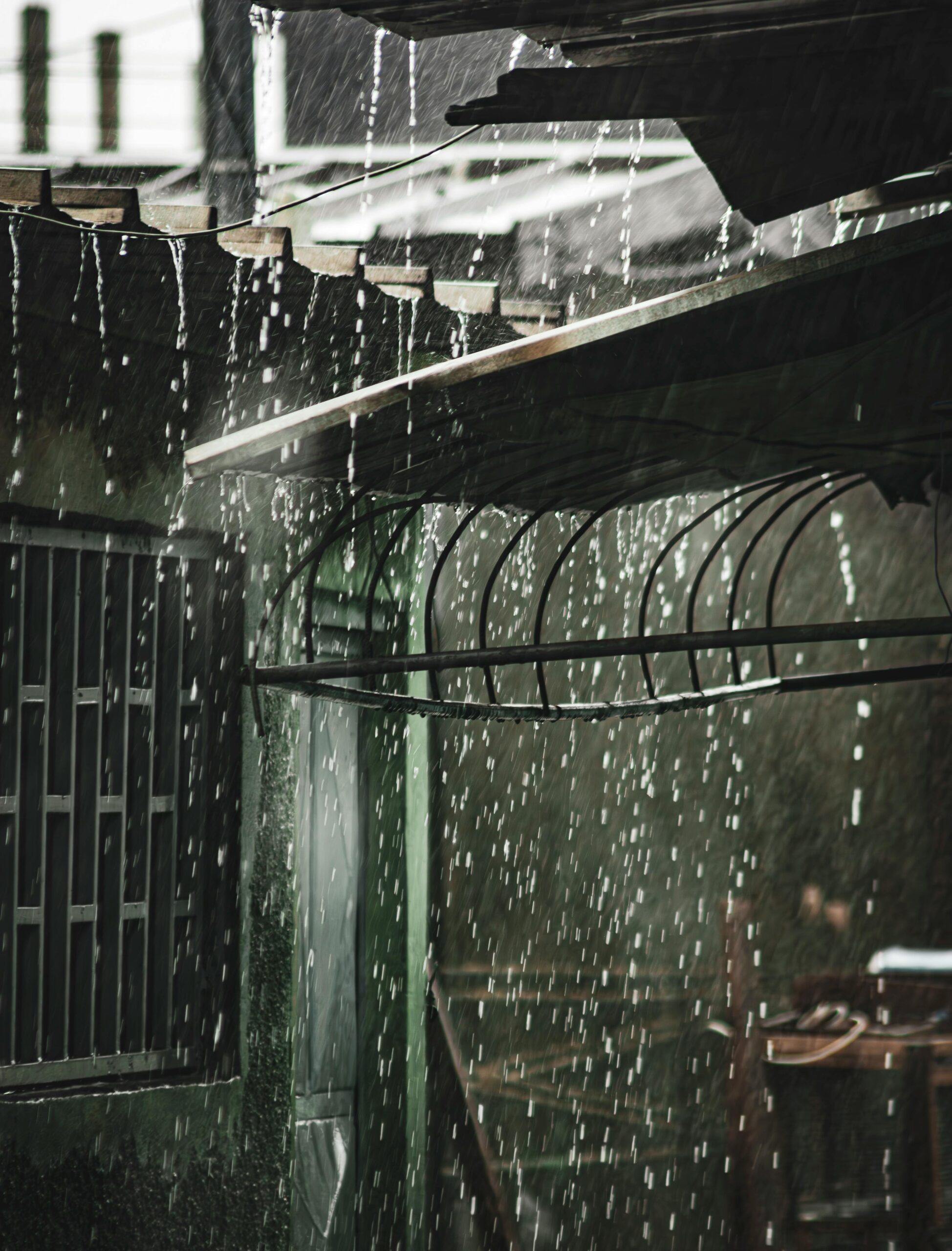 Σαββατοκύριακο με καταιγίδες και αυξημένο κίνδυνο πλημμυρών στη δυτική και βόρεια Ελλάδα